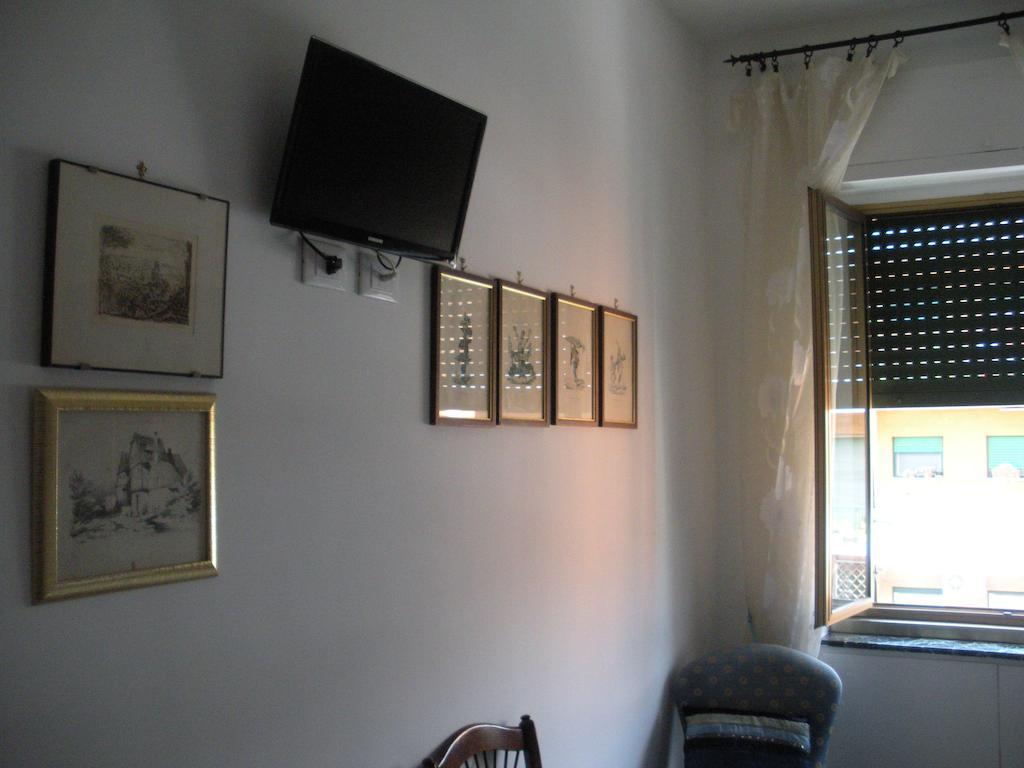 לינה וארוחת בוקר רומא Casa Garbata חדר תמונה
